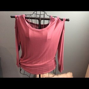 Dusty Rose colored cold shoulder long sleeve top.